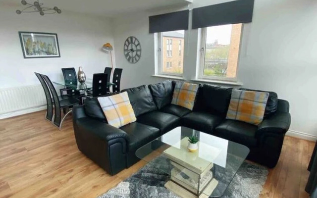 Glasgow City Escape - Spacious 3 Bedroom Apartment
