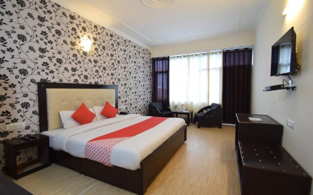 Hotel Asia Holidays by OYO Rooms