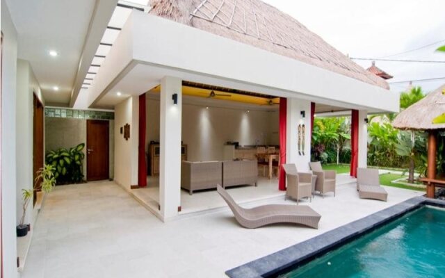 Villa Warna Warni