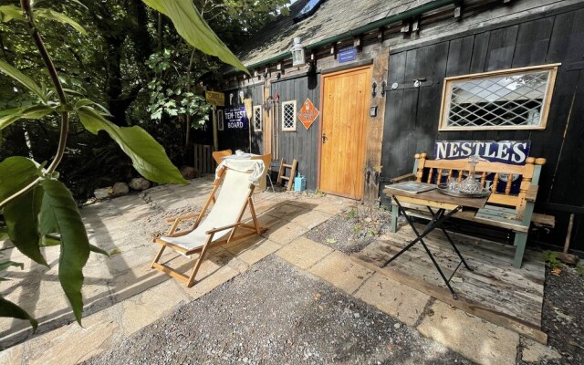 Remarkable Boultons Barn With hot tub