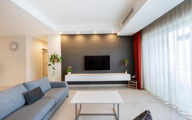 NGH12 - Lovely, spacious 2 bedroom apartment.