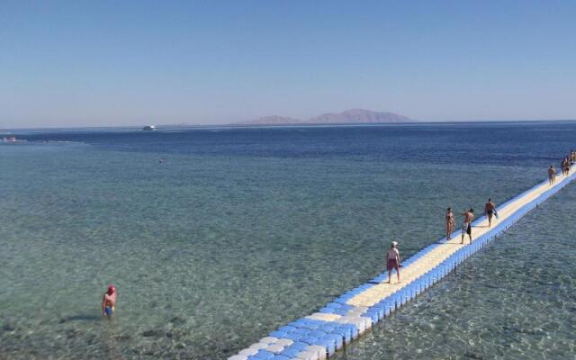 Queen Sharm Aqua Park Hotel