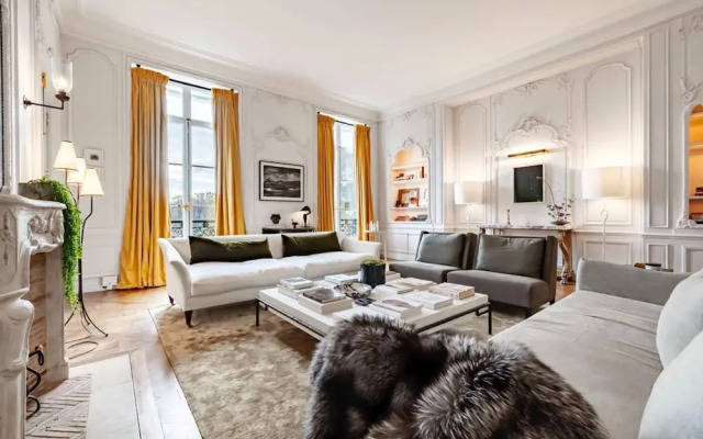 Luxury 3BR Flat Near the Champs Elys es