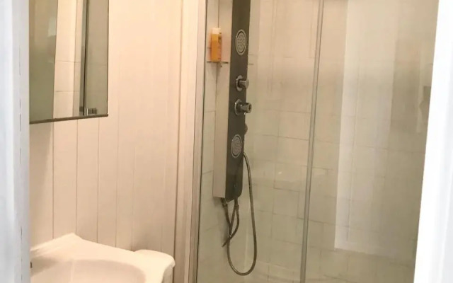 Studio indépendant dans maison individuelle