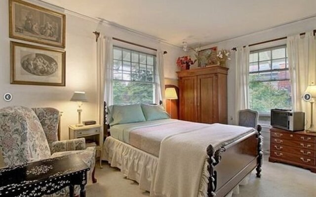 Bed & Breakfast On Broadway