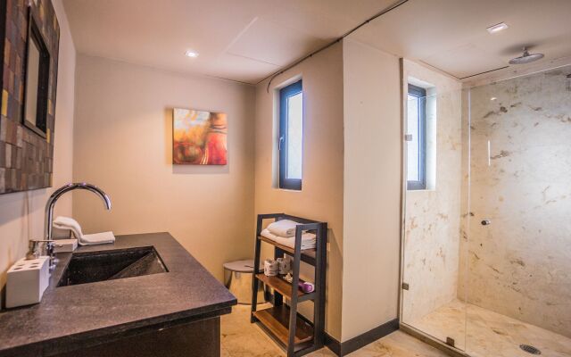 Lotus Luxury Condo