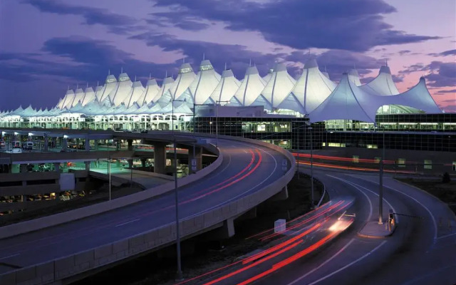 Aloft Denver Airport at Gateway Park