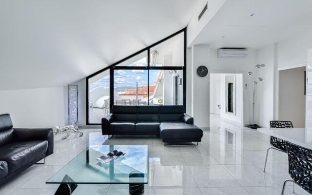 CMG - Superbe Penthouse 120m2-Cannes + Terrasse de 50m2