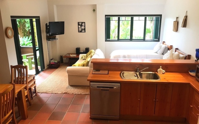 Coastal Chalet Suites – Guest Rooms – Whangaroa