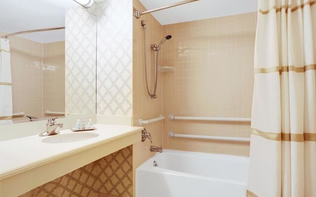 Lafayette Park Hotel & Suites, Trenton