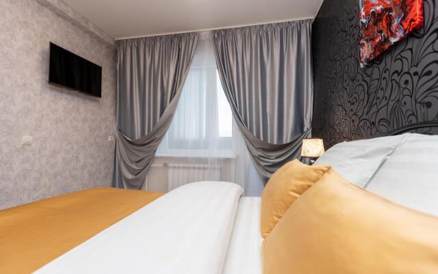 Пять звезд на Дубровинского 106