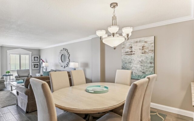 Inlet Reef 403 2 Bedroom Condo by RedAwning