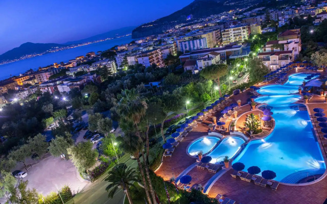 Hilton Sorrento Palace