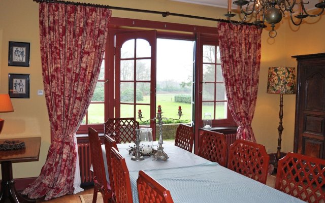 Stunning Holiday Home in Leende Near Forest