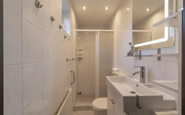 Bungalow Near Sint Maartenszee Beach