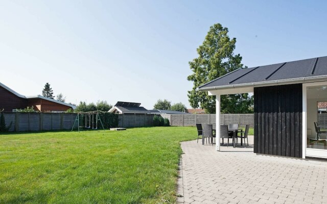 Cozy Holiday Home in Væggerløse With Private Whirlpool