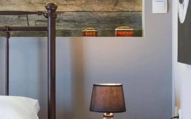 Villa in Gerani With Pool and Sea Views