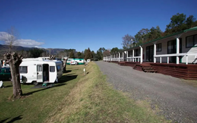 Opal Hot Springs And Holiday Park