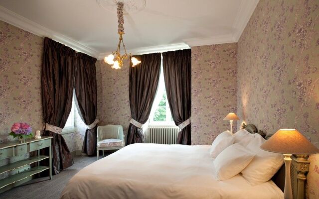 Hôtel Restaurant - Chateau de Lalande