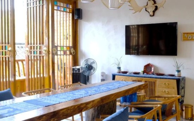 zhaoxing He Zhai Mountain with May Flower Boutique Station – Restaurant – Qiandongnan