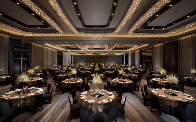 Conrad Manila