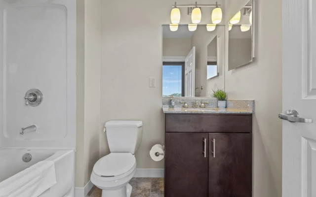 Sleek 2BR Downtown Retreat with Gym