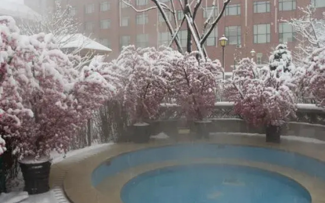 Gaizhou Yujingshan Hot Spring Garden Hotel
