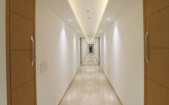Oyo 10824 Hotel Star Suites