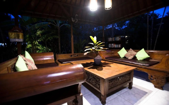 Bumi Ayu Bungalows