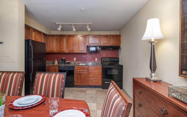 Arlington Court Suites, a Clarion Collection Hotel