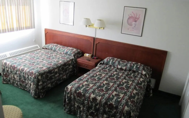 Canadiana Motel