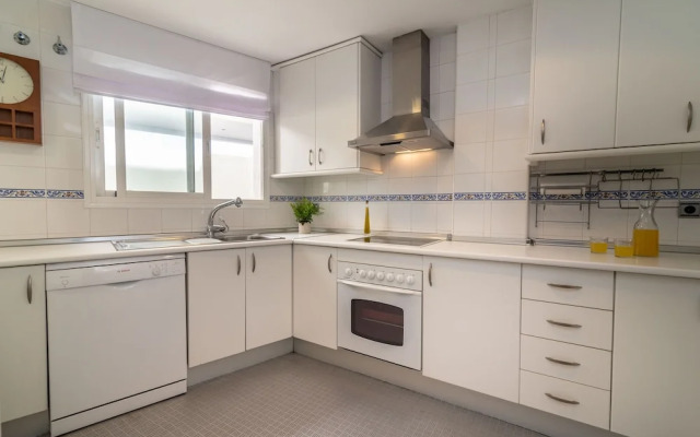 Comfy And Stylish Puerto Banus Apartment