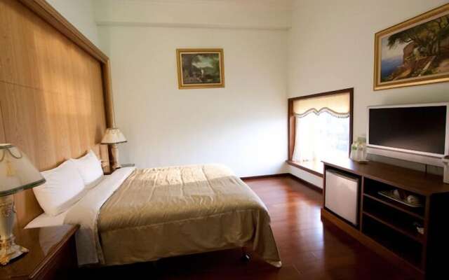 Aurora B&B