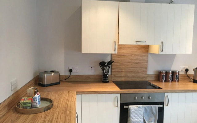 Pretty Properties Chaldron Court