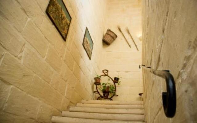 Villayana Gozitan Farmhouse with pool