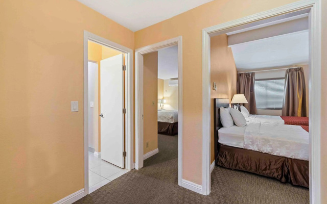 Lemon Tree Hotel & Suites Anaheim