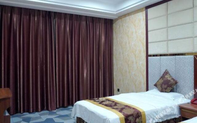Jiuhuan Holiday Hotel