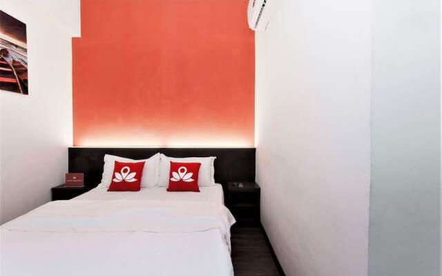 ZEN Rooms Basic Near KTM Sentul