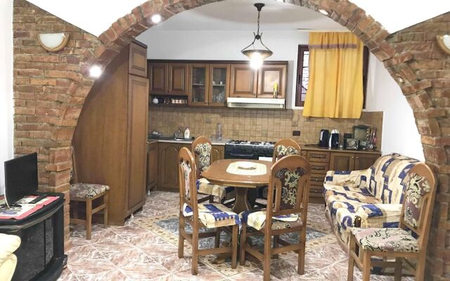 House With 2 Bedrooms in Berat, With Wifi
