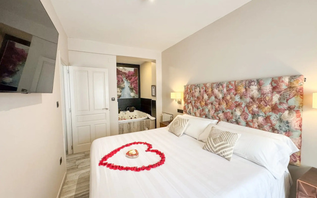 Suites con Jacuzzi Santillana
