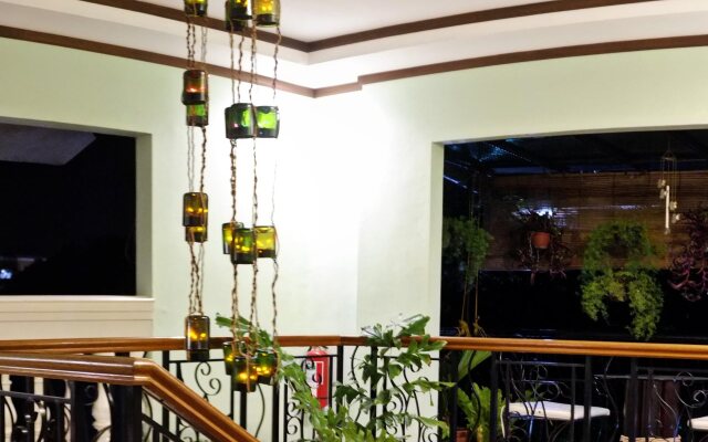 Bahay Ni Tuding Inn & Bistro