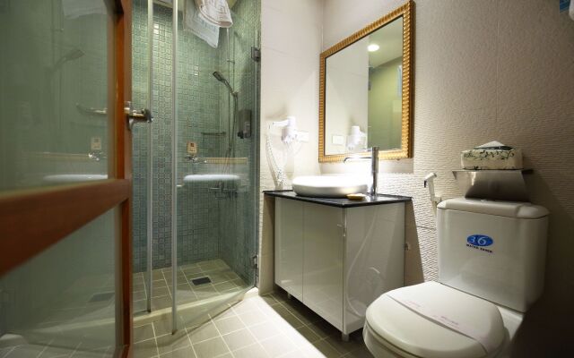 Corner B&B