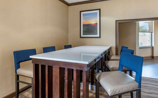 Comfort Inn Lancaster County North