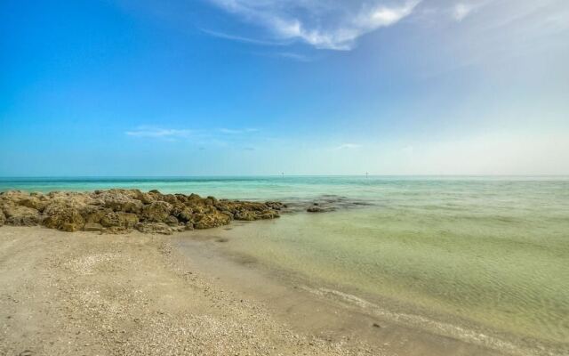 Buccaneer Court Home 1556