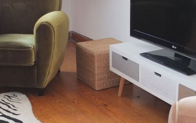 Quiet and Sunny central Lisbon apartment