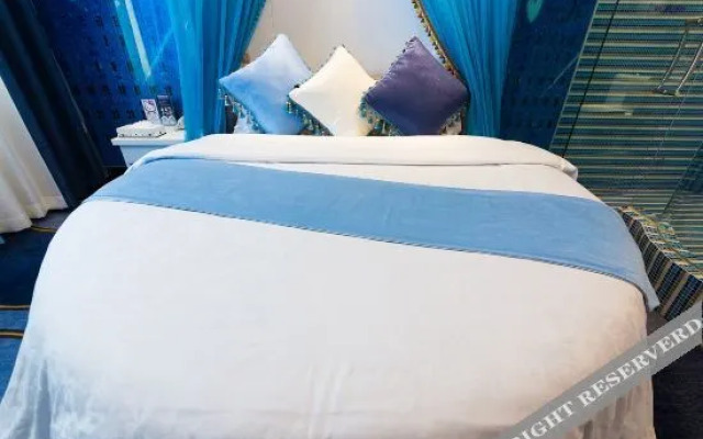 Yuzhong Longxin Qingfei Theme Hotel