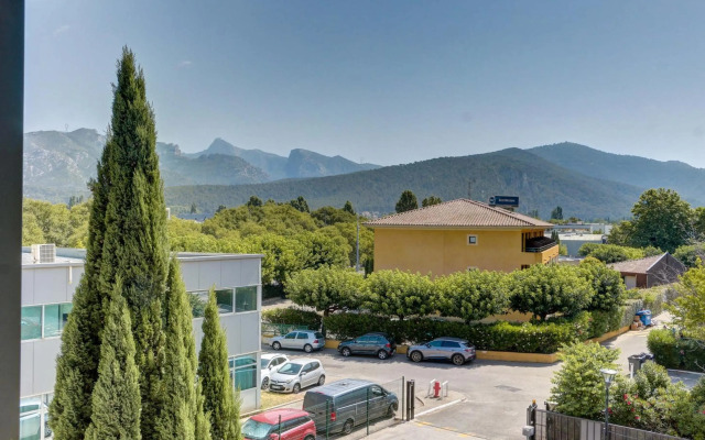 B&B HOTEL Aubagne Gémenos