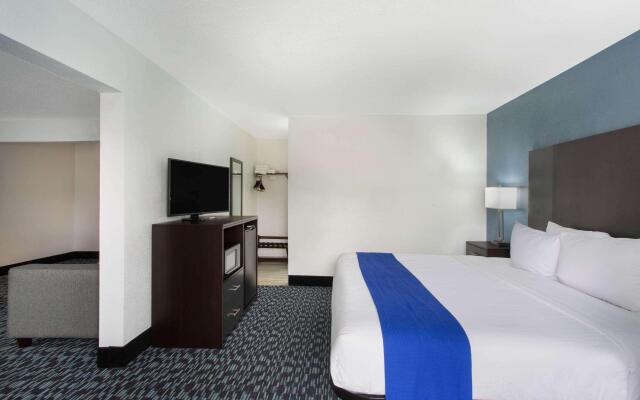 Baymont by Wyndham Charlotte University