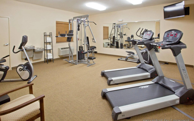 Candlewood Suites Pearland by IHG