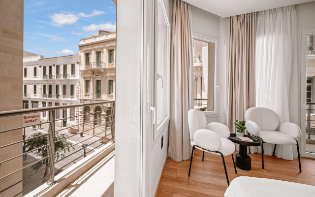 Planis Str Urban Suites